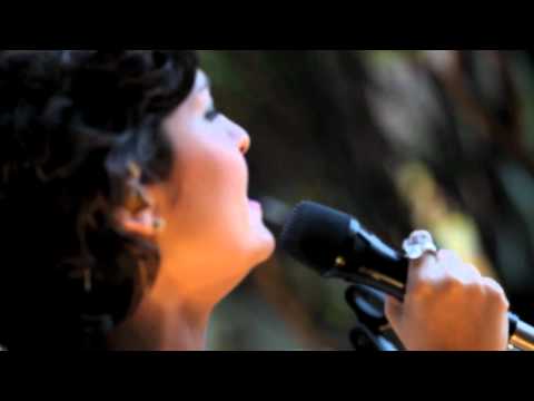 Bruna Caram (Feriado Pessoal) - Festival Gran Momentos 2011