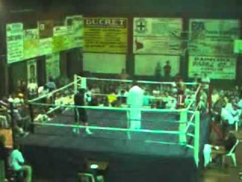 Ricardo Manfredi vs. Ricardo "El Zurdito" Cejas (amateur)