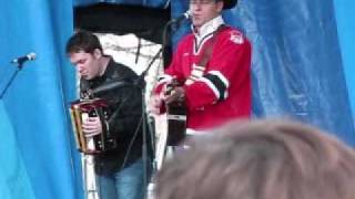 05 Somebody Wrote Love.wmv