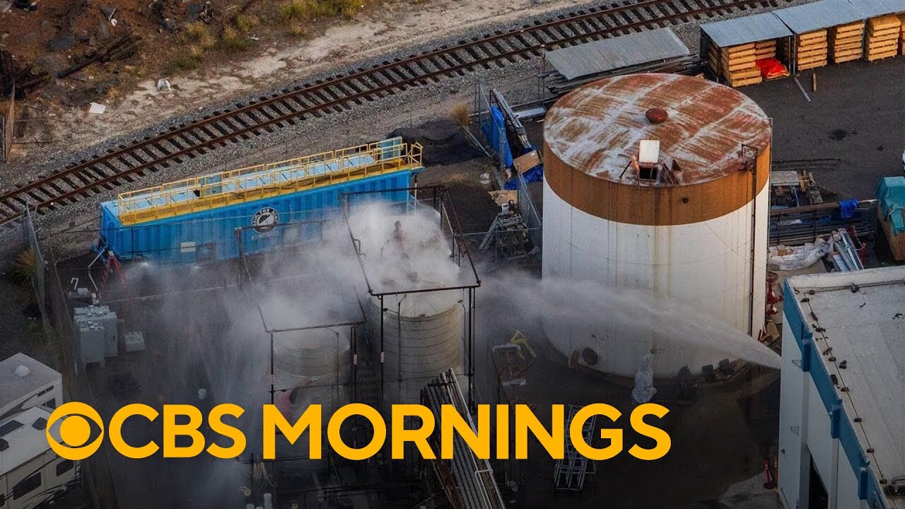 Chemical leak in California's Orange County forces 50,000 people to evacuate
