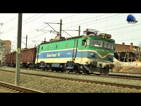 LE5100KW 40-0355-0 & Marfar Unicom Tranzit Freight Train in Gara Arad Station - 03 February 2021