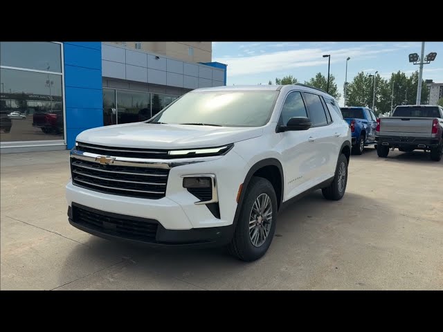 2025 Chevrolet Traverse LT in Cars & Trucks in Edmonton