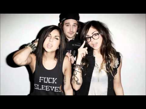 Krewella vs Deorro Yee Alive (David Smith Mash Up)