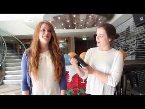 Croeso i Gymru: Welcome to Wales