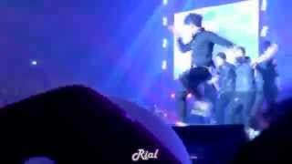 [HD] 20140322 Shinhwa 16th Anniversary Concert &quot;HERE&quot; - Hey Come on