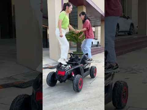 No longer need to envy other children's children's electric cars. The giant Bombardier x3 can take