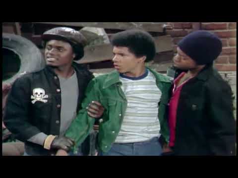 Micheal Evans Gets Jumped Out! Junior Warlords - Good Times 1976