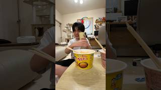 激辛プルダックを実食！この辛さは反則でしょ… #激辛 #ラーメン #shorts
