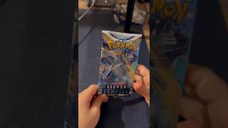 Bir Silver Tempest Pokemon Kart Paket Açılışı… Kızım Simge açıyor ve Boş Geçmiyor 😄