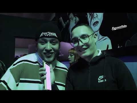 Cubrimiento y show en vivo de @FreeStayla @YossBones @Almanegraoficial