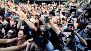 Official Video - "Suntan City" Luke Bryan