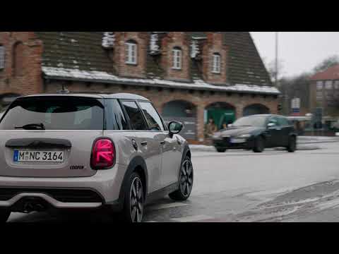 The new MINI 5-door.