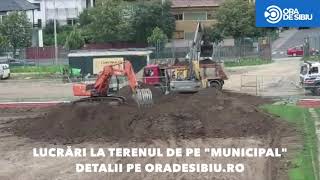 VIDEO FOTO – Lucrări în toi la terenul de pe stadionul Municipal – Chiar și în zi de sărbătoare 9 video