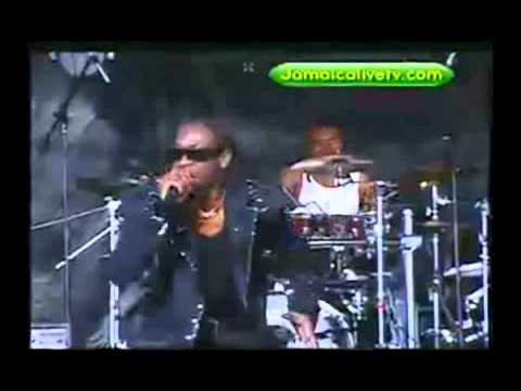 Bounty Killer @ Sting 2009  (Kartel vs Killa)