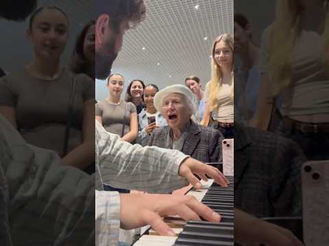 I met a 100-YEAR-OLD singer 😱