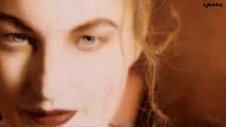 Video thumbnail of "Jane Siberry  - All the Candles in the world"