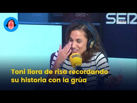 Toni Acosta llora de risa al recordar la historia de la grúa