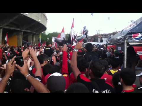 "Me dicen el matador yo soy del rojo" Barra: Los Demonios Rojos • Club: Caracas