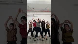 Download lagu Girls version of @BuQiCrew_official #dance #dj #remix  #bgm #ootd #transition #cristinedou mp3