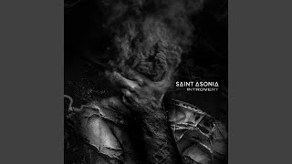 Kadr z teledysku So What tekst piosenki Saint Asonia