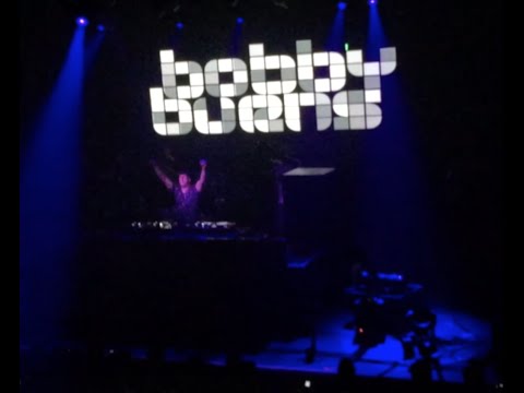 Bobby Burns - Satellites @ London 2015 [NEW]