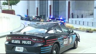 29-year-old man dies in stabbing near Atlanta Beltine Kroger, convicted felon detained | WSB-TV