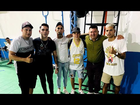 Ke Personajes junto a La Contra - Show en vivo