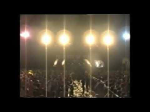 Iwan Fals Feat Slank - Bendera Setengah Tiang Live Konser