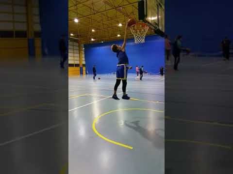 Lucas García.  11 años. Mate a una mano