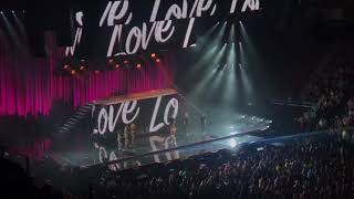 Shania Twain - We Will Rock You / Life’s About To Get Good (Opening) - Save Mart Center, Fresno 2018