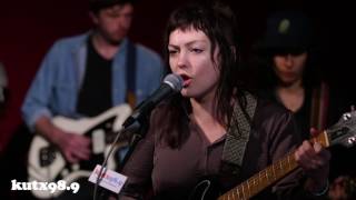 Angel Olsen - Give It Up