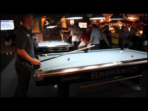 Thailandbilliard.com - MIKA vs STUART at HUSTLERS BAR - video taken by toshi