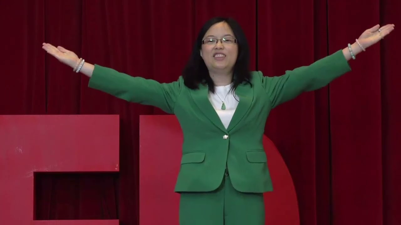 Rosa Cao Liu on stage