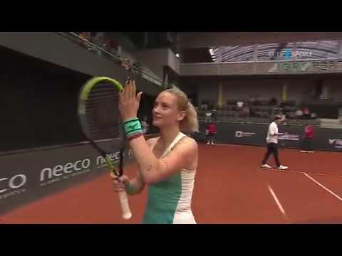 Linda Fruhvirtová (CZE) vs. Tereza Martincová (CZE) - 29. 6. 2020