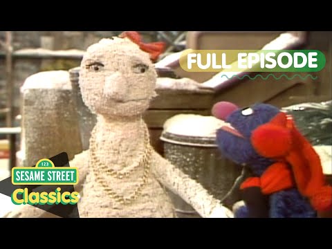 Grover's Snow Friend | Sesame Street Classics Full Episode