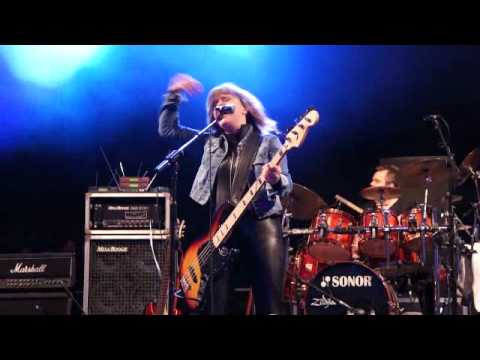 A Girl Like Me Suzi Quatro 2011