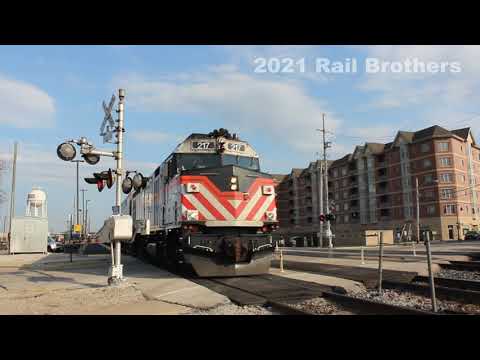 Metra Locomotive 217 (k5la vs P5 horn)
