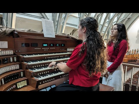 𝑺𝒘𝒆𝒆𝒕 𝑺𝒂𝒓𝒂𝒉𝒏𝒂𝒅𝒆 ~ O Come, All Ye Faithful (Adeste Fideles) arr. David Willcocks