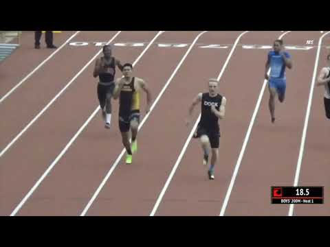 Austin Kratz Runs 21.04 At The SPIRE