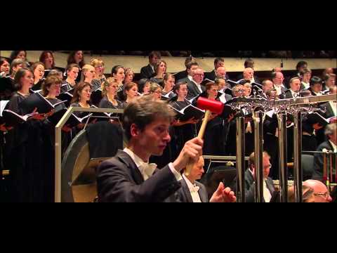 Simon Rattle - Rachmaninov: Symphonic Dances; The Bells - Full EPK