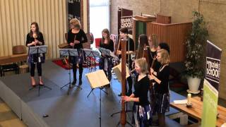Esito blokfluit ensemble speelt "Almain" van Giles Farnaby (c.1563-1640)