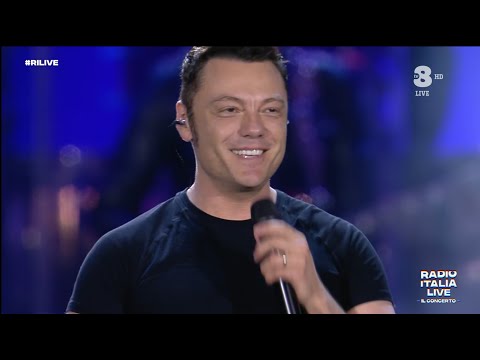 TIZIANO FERRO - SERE NERE (LIVE DA MILANO)