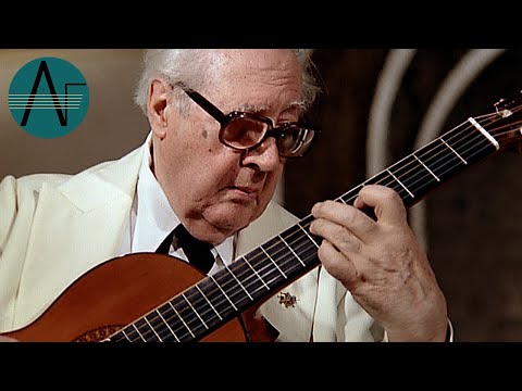 Andrés Segovia: Albeniz - Asturias - Leyenda (Alcázar Palace in Sevilla, 1976)