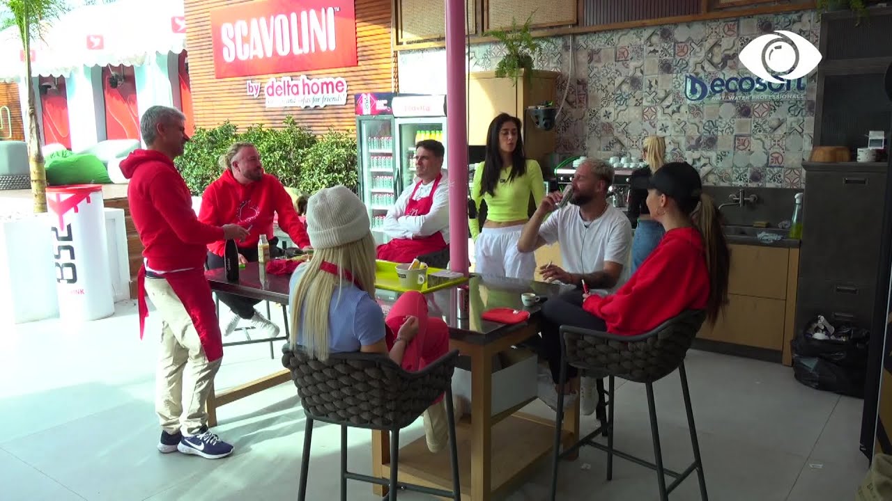 Një gjë ka ndodhur, diskutime për përmbajtjen e zarfit të zi