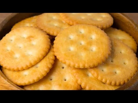 YouTube video about: Can cats have ritz crackers?