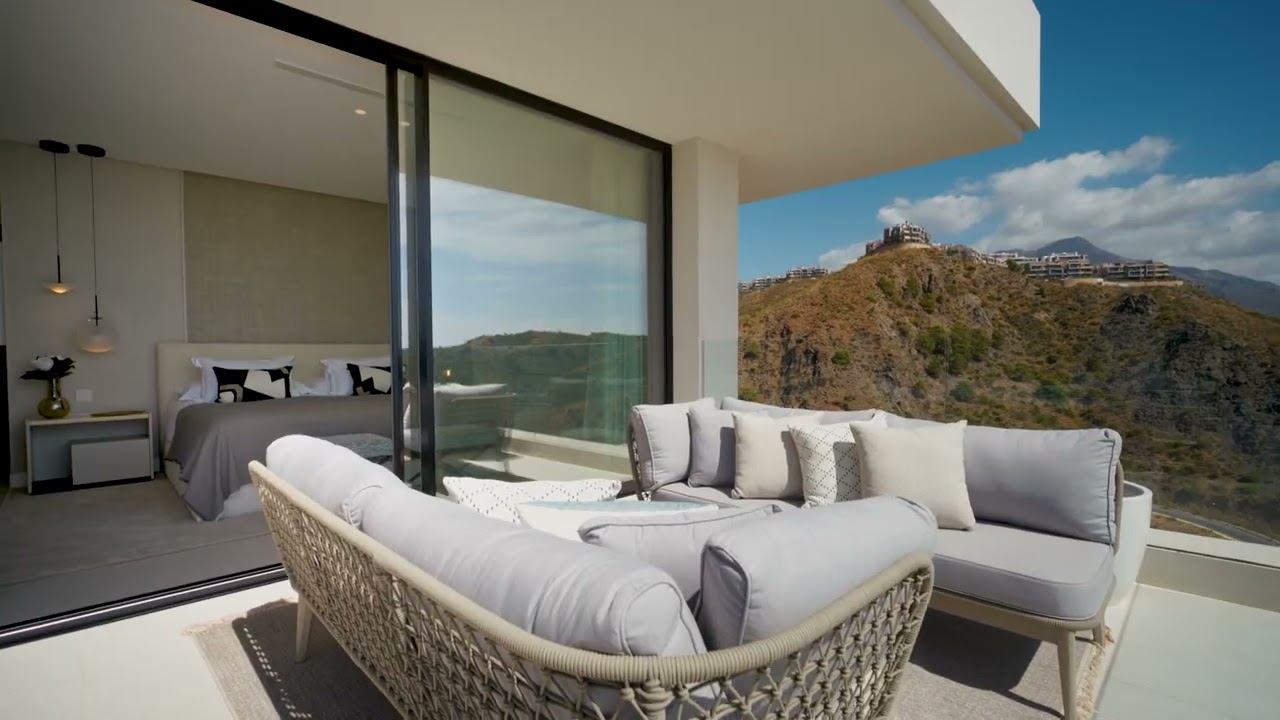 Villa for sale in La Quinta, Benahavis