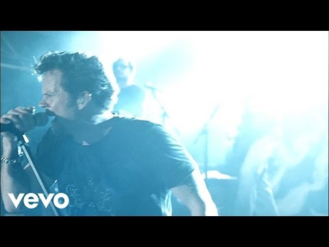 Gary Allan - Watching Airplanes (Official Music Video)