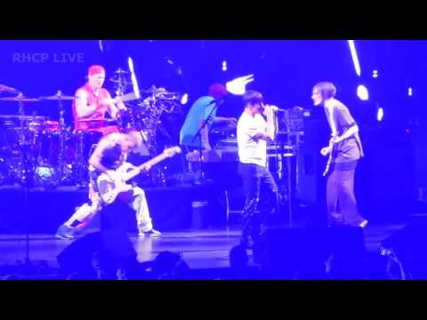 Red Hot Chili Peppers - Wet Sand - Vancouver, Canada (SBD audio)