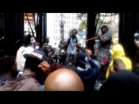 Handicapped rapper DESTROYS  street rapper!