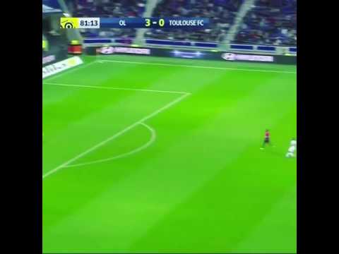 Memphis Depay goal vs Toulouse long range